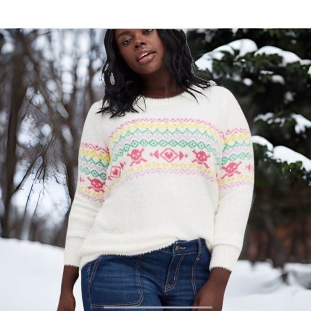 NWT Torrid Womens Tan Fuzzy Yarn Crew Fair Isle Skull Sweater Size 3X‎